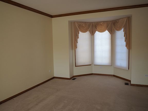 5th image of 15547 Royal Glen Ct