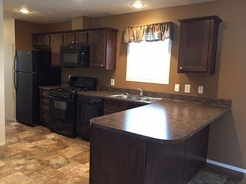 4th image of 229 W Scarlet Oak Dr