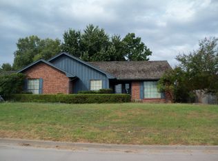 1419 Lakehurst Dr, Ada, OK 74820