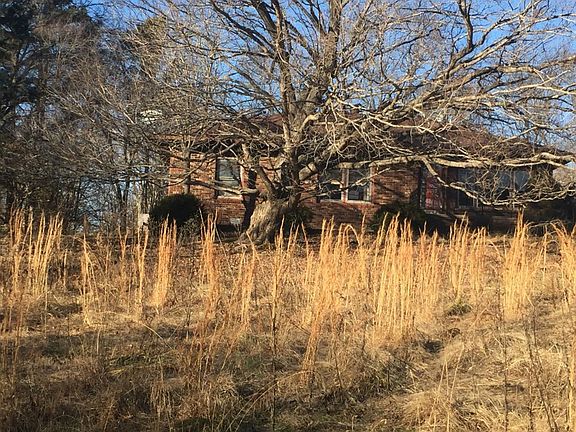 2nd image of 1370 Harpertown Ln