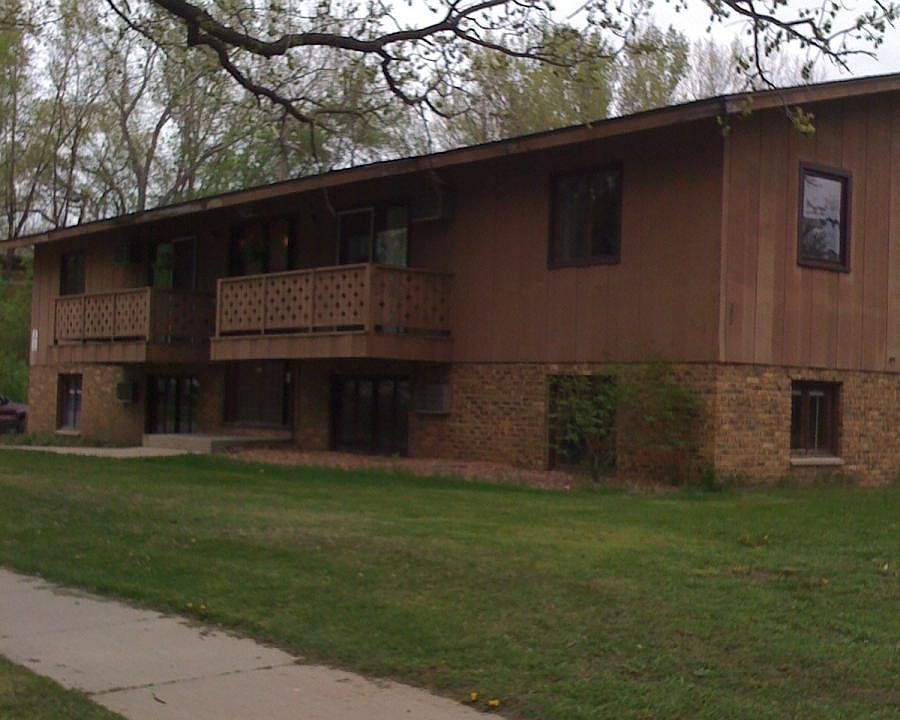 303 27th Street NE Exterior