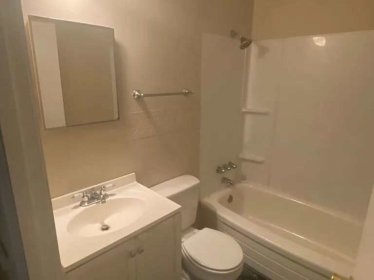 10705 Grafton Hall Rd — Photo 10