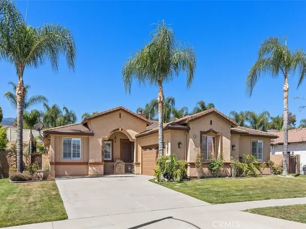 1842 Morfontaine Way, Corona, CA 92883