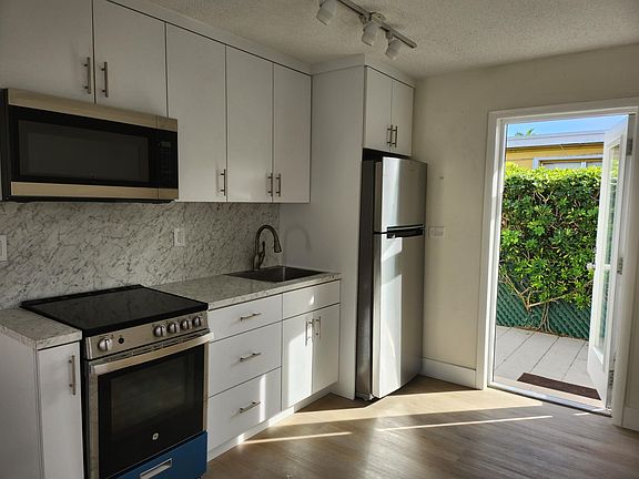 new custom kitchen, new appliances