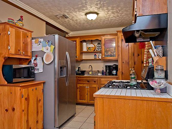 4th image of 116 Saint Anne Dr