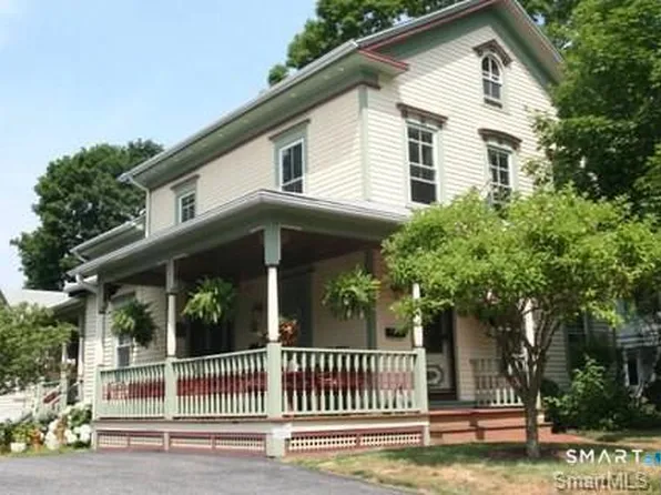 42 S Main St, New Milford, CT 06776