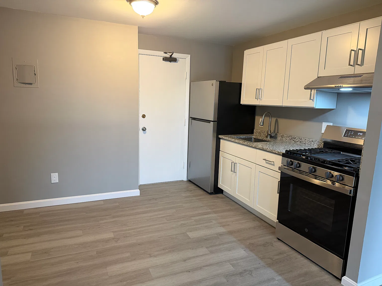 1 bed, 863 sqft, $1,875 — Photo 1