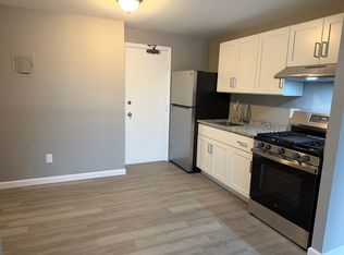 126 Mammoth Rd APT 26, Hooksett, NH 03106
