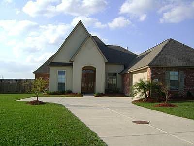 1st image of 5227 Wildwood Dr
