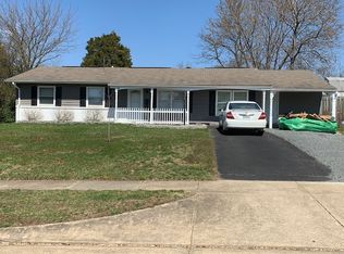 300 W Beech Rd, Sterling, VA 20164