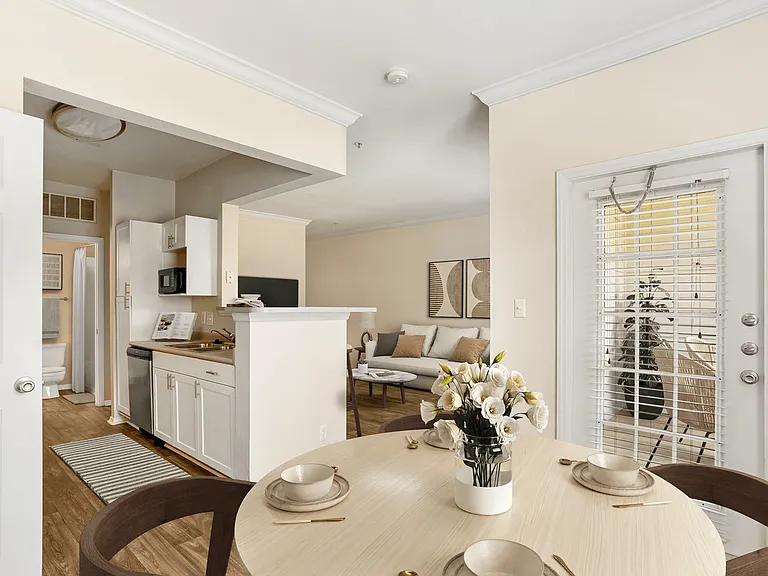 The Lodge at Mallard Creek Apartments — Photo 31