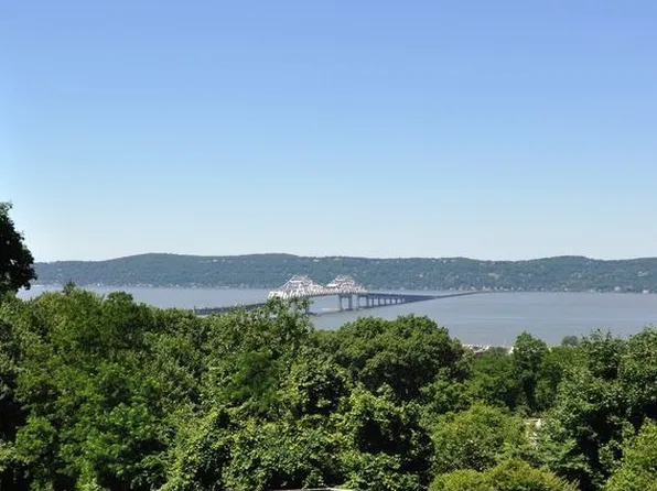 65 Castle Heights Ave, Tarrytown, NY 10591