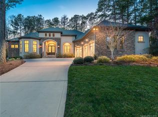 4006 Pinehill Ln, Matthews, NC 28104