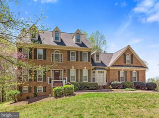 11051 Lockhart Ln, Marshall, VA 20115