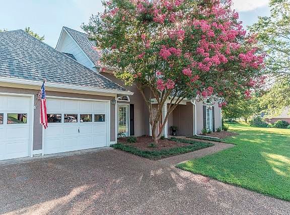 2nd image of 300 Fairfield Dr