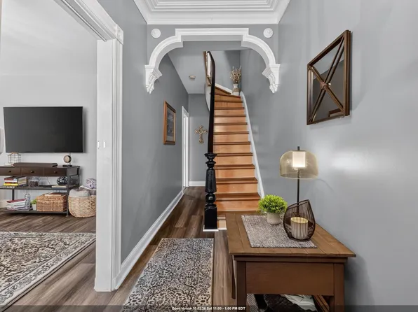 14 West 52nd Street image 1 of 23