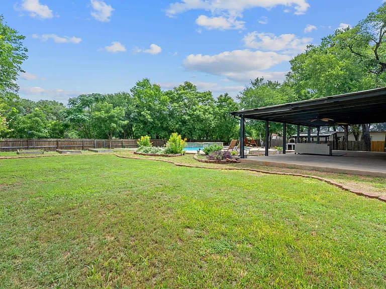 222 Primrose Dr — Photo 32