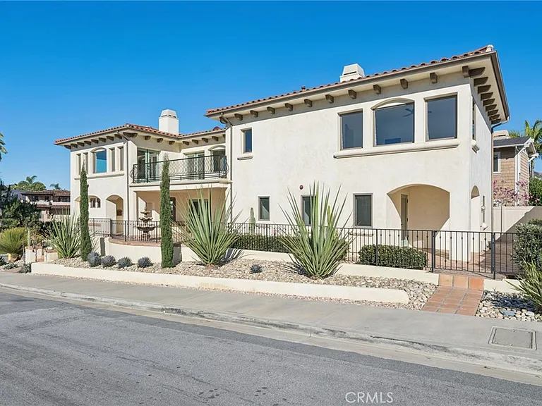 1699 Calle De Los Alamos — Photo 4