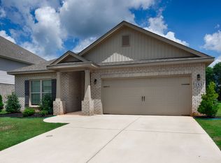 153 Cherry Laurel Dr, Hazel Green, AL 35750