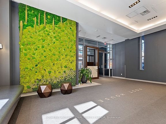 3rd image of 105 George St #706
