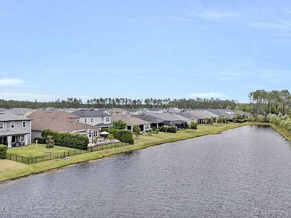 4th image of 252 PINE HAVEN Drive