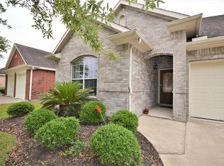 12405 Gentlebrook Dr, Pearland, TX 77584
