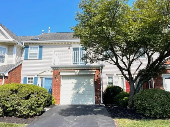 1202 Bayley Ct, Bridgewater Twp., NJ 08807