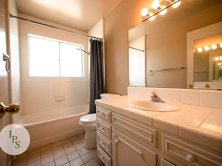 5090 N Roosevelt Ave #31 — Photo 10