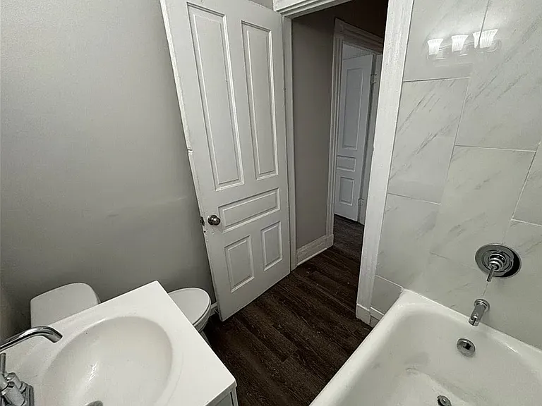 3131 Harvard Ave — Photo 12