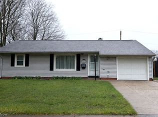 6429 Aylesworth Dr, Parma Heights, OH 44130