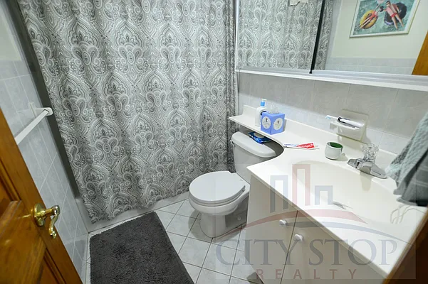 Rented by City Stop Realty | media 6