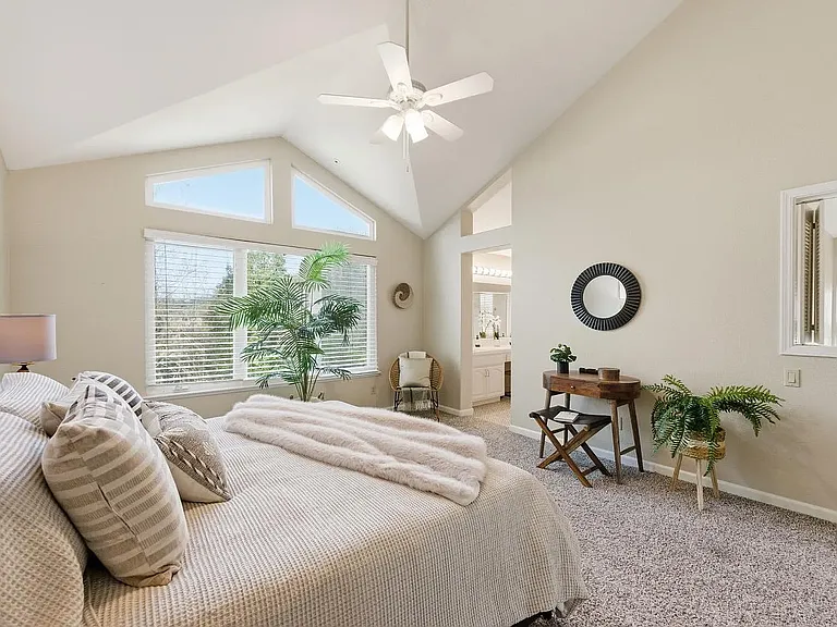 45 Cove Ct — Photo 12