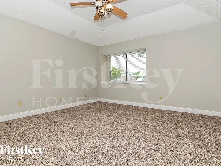 1007 Creighton Ct — Photo 9