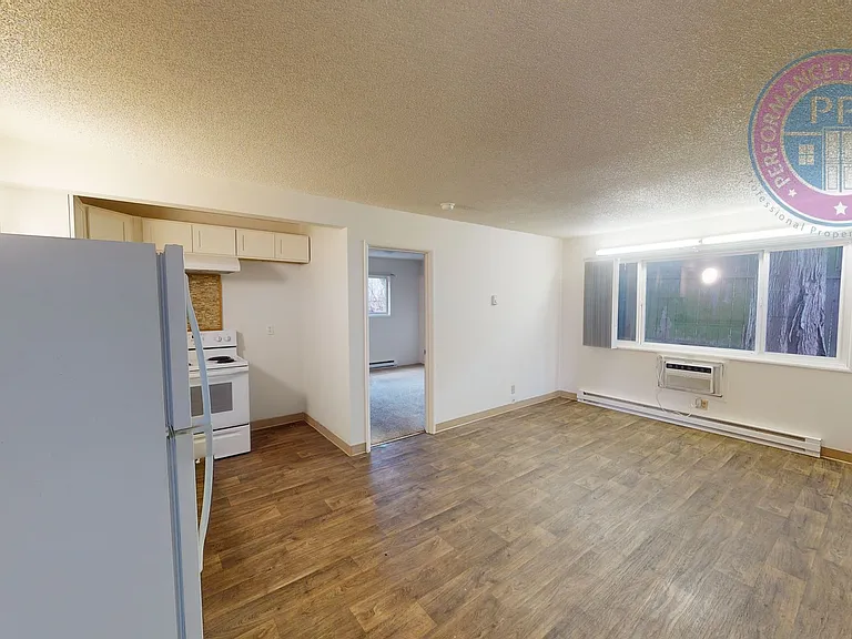 525 SE 28th Ave #110 — Photo 2