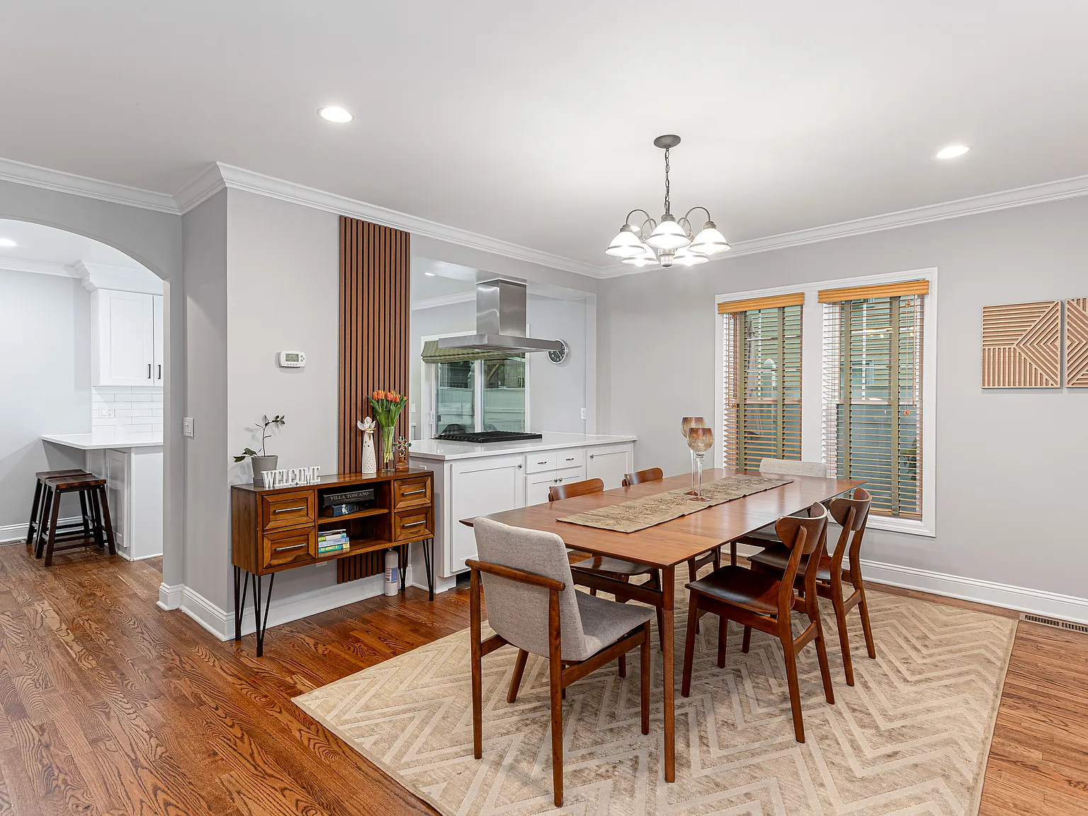 4 bed, 3.5 bath, 2656 sqft, $5,600 — Photo 3