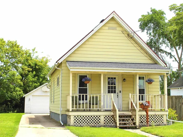 1318 Cedar St, Oshkosh, WI 54901