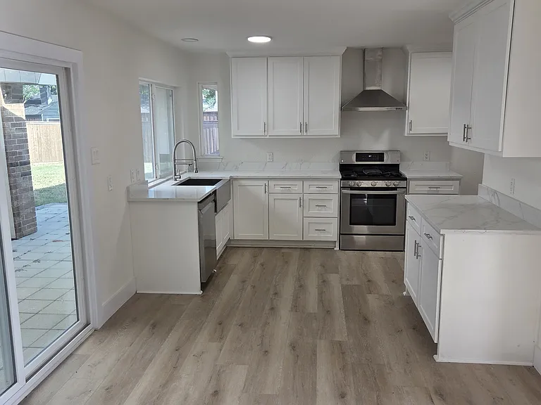 1130 Pyramid Dr — Photo 8