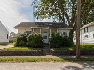413 E Plum St, Centerville, IN 47330