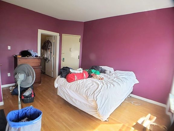 5th image of 523 Dean St APT 4L