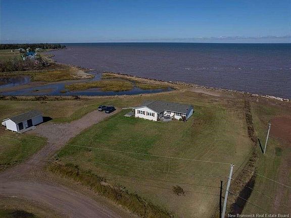 4th image of 16 Spences Beach Rd