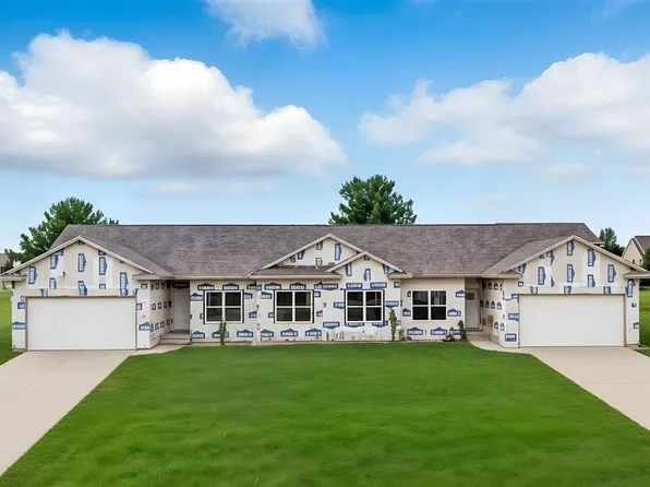 1893 Ashford Ave, Muscatine, IA 52761