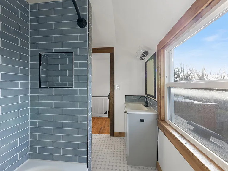 315 SE Davis St — Photo 30