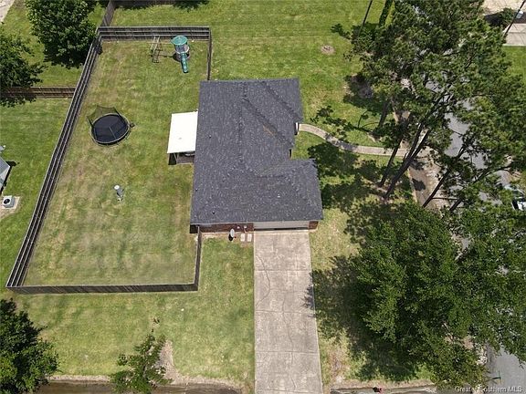 2nd image of 3380 Julia St