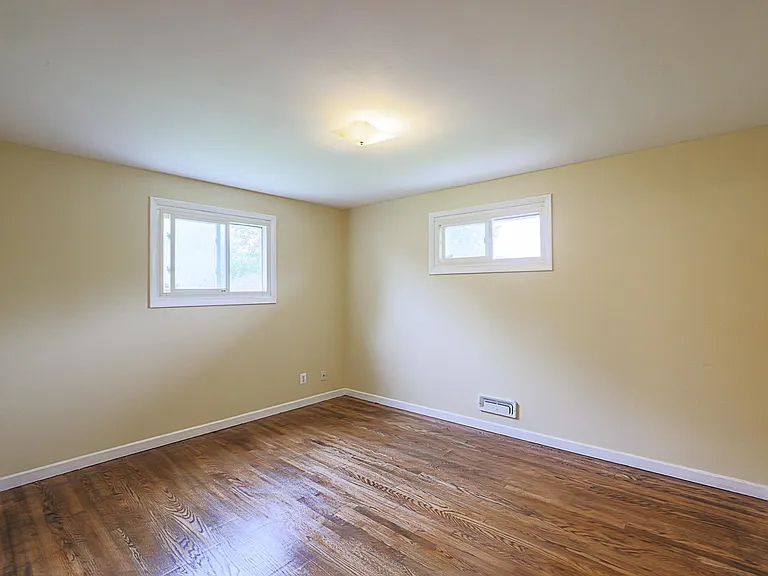 16 Hathaway Rd — Photo 29