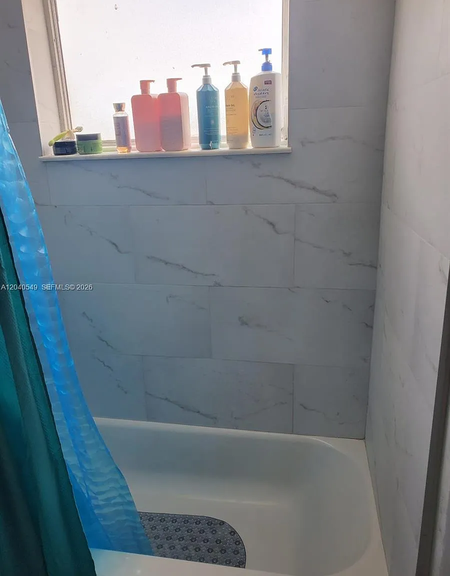 Park East Condo — Photo 3