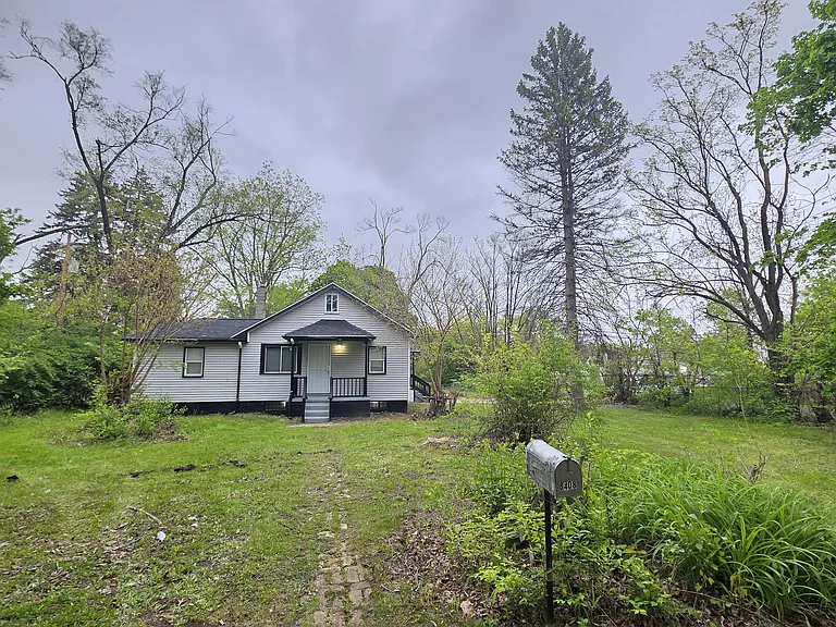 8408 Mettetal St — Photo 8