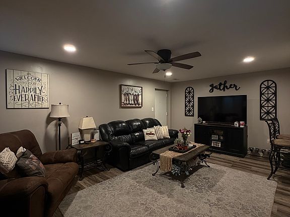 2nd image of 1117 Castle Harbour Way Unit 1B
