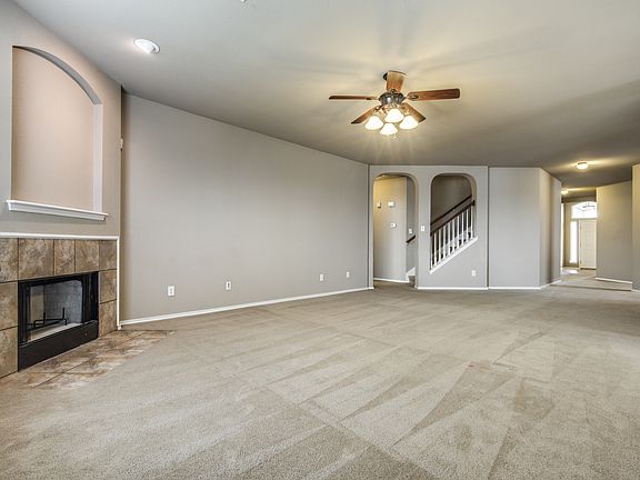 3rd image of 5730 White Oak Cv