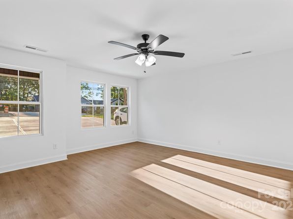 charlotte-north-carolina-6238228 picture