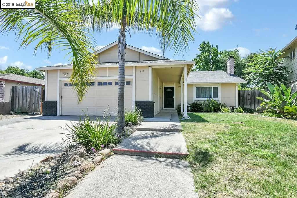 849 Almond Dr photo 1